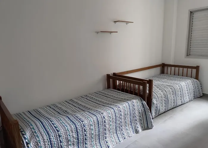 Apartamento Pe Na Areia - Praia Grande - Sp, Aviacao